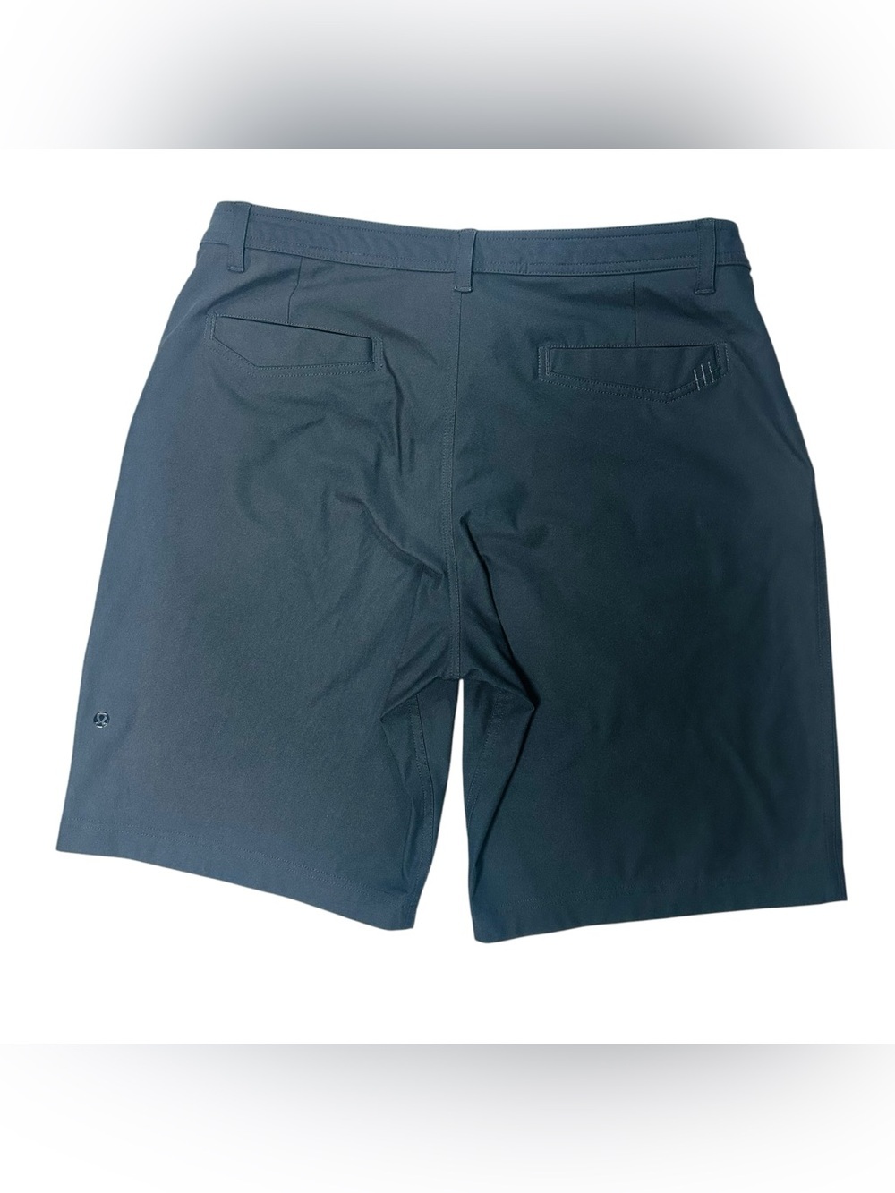 lululemon athletica Men's Black Flat-Front Performance Shorts - Picture 3 of 7